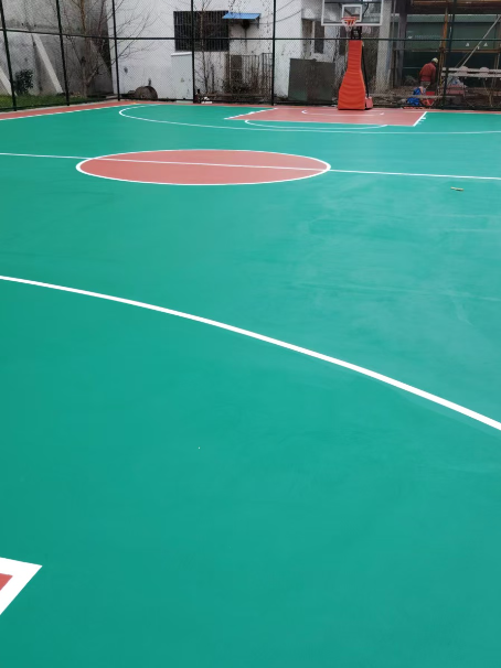 盐田 球场长期使用易出现地面开裂